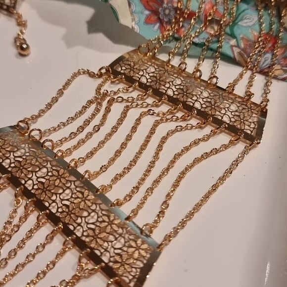 New ANTHRO Set filigree flower casscading chains necklace earrings Set - Picture 9 of 11